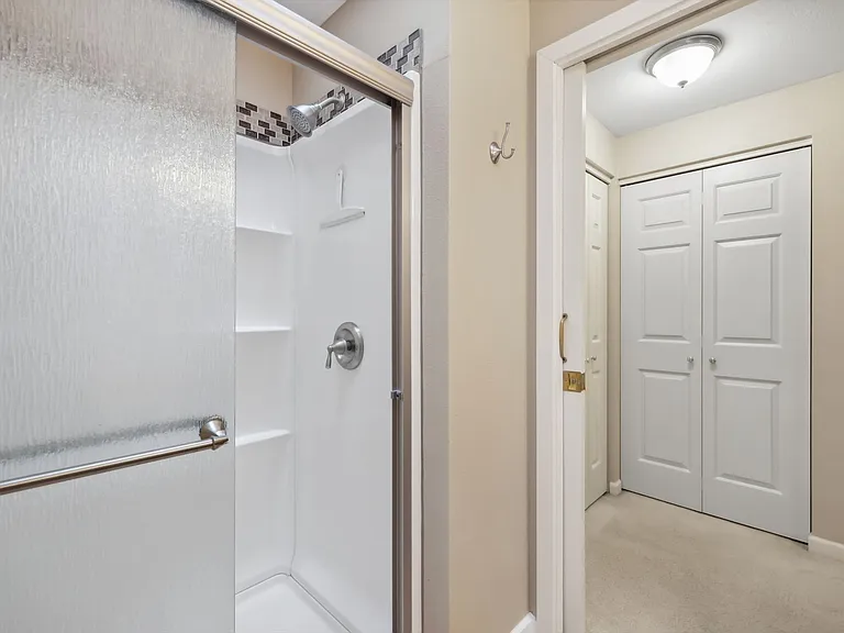 1012 Irving St SW — Photo 19