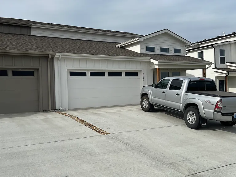 2526 Arlene Pl — Photo 1