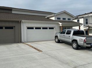 2526 Arlene Pl, Lawrence, KS 66046