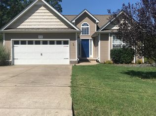 513 Poplar Bnd, Dickson, TN 37055
