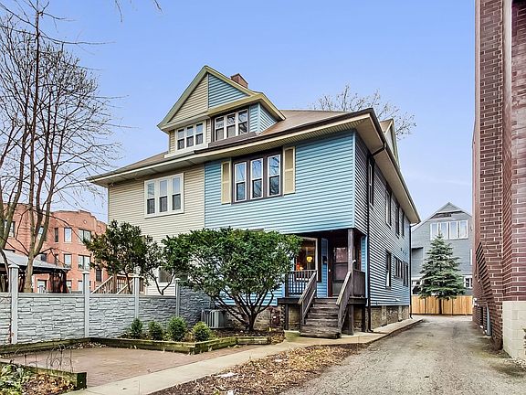 3rd image of 1442 W Farwell Ave