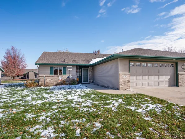 676 W River Dr, New London, MN 56273