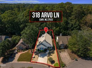 318 Arvo Ln, Cary, NC 27513