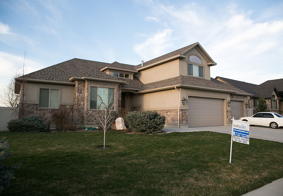 1st image of 954 W March Brown Dr