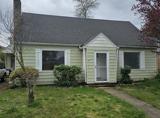 408 E 2nd St, Molalla, OR 97038