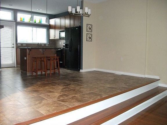 5th image of 8404 Franklin Blvd