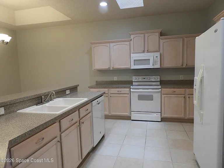 552 Wedge Ct SE — Photo 13