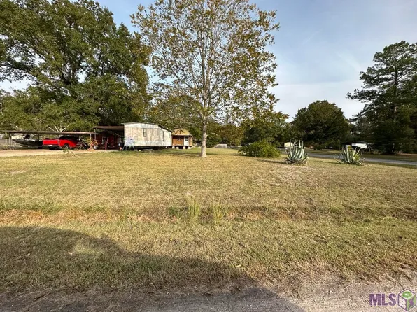 20712 Holmes Dr, Zachary, LA 70791