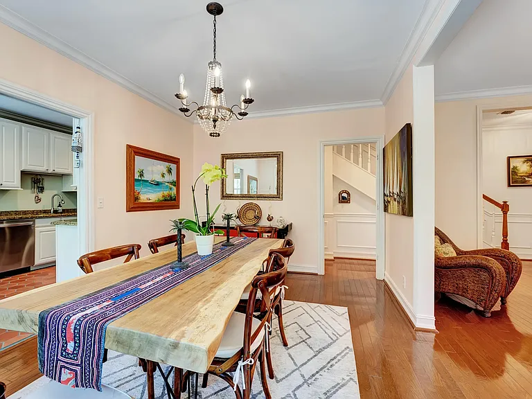 306 N Swinton Ave — Photo 42