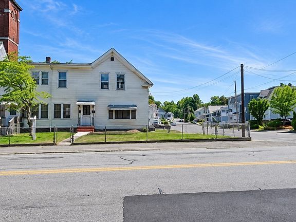 2nd image of 89 Mammoth Rd