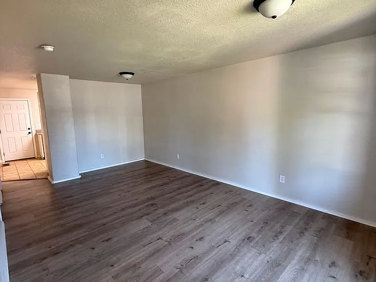 450 Midway Rd #34 — Photo 4