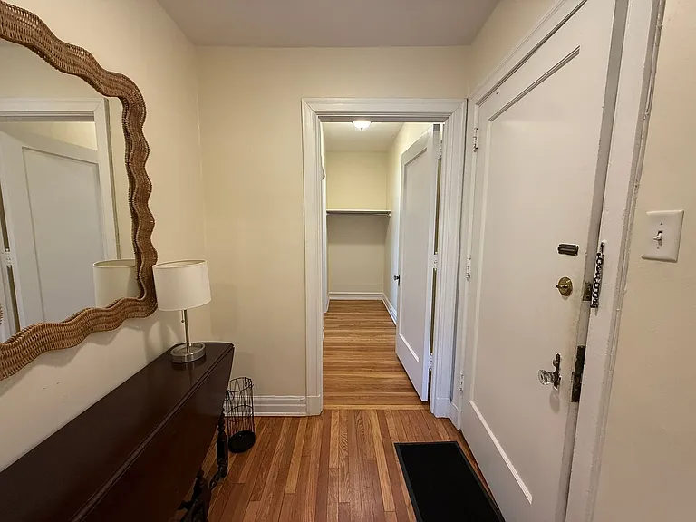 New King Edward Apartments — Photo 426