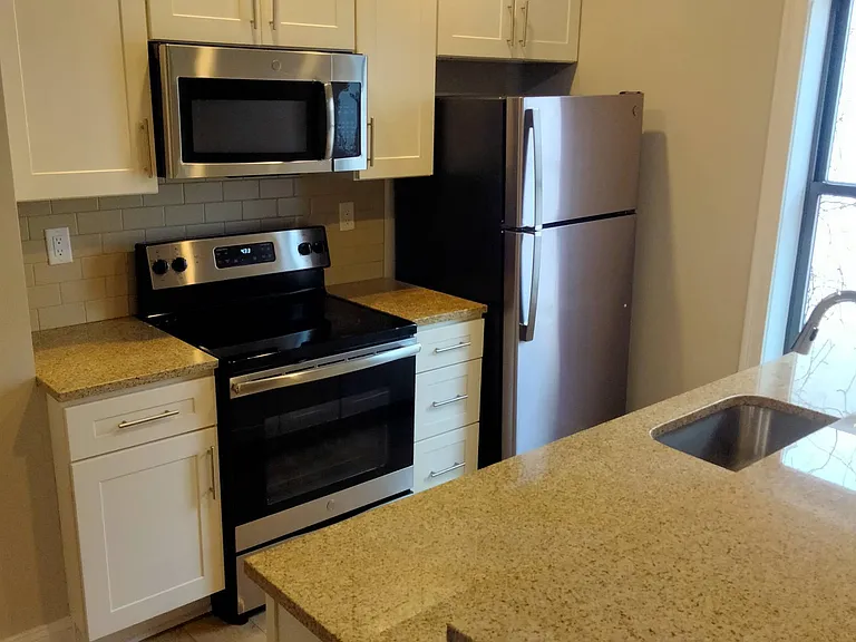 45 Imlay St #566-3B — Photo 8