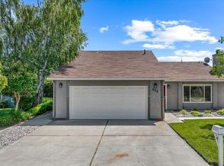 620 Dixie Ln, Ripon, CA 95366