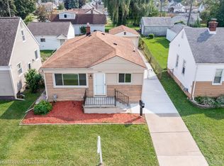 18946 Martin Rd, Roseville, MI 48066