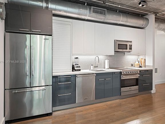 2nd image of 1700 Meridian Ave APT 307