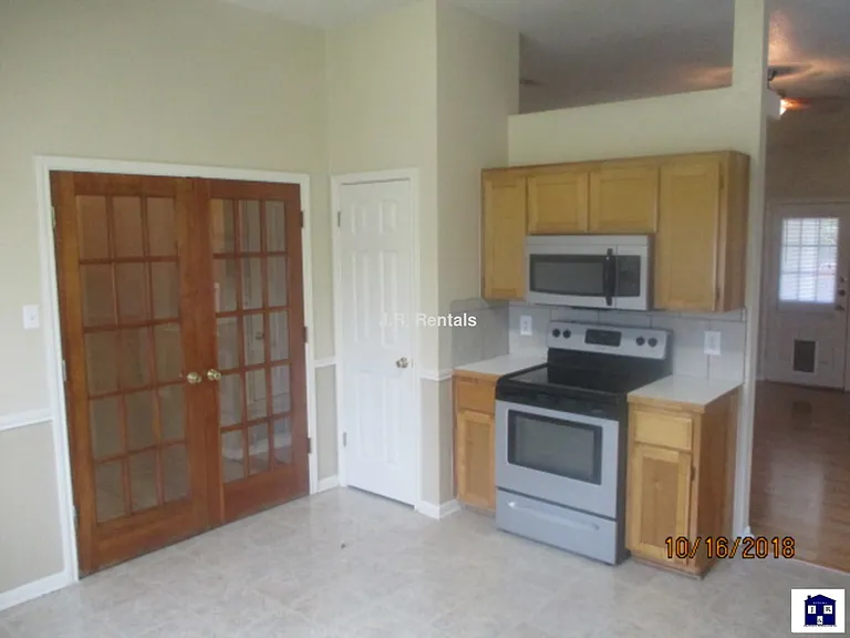 1506 Creek St — Photo 55