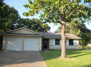 1627 Lee St, Kaufman, TX 75142