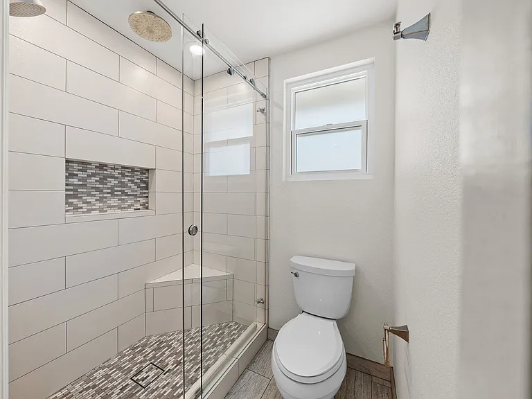 13254 Tiverton Rd — Photo 42