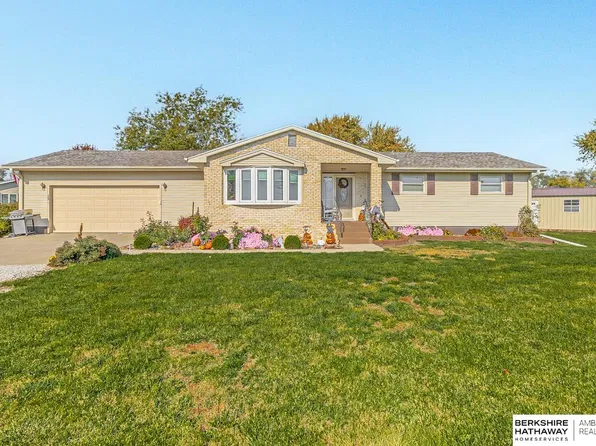 300 E 14th St, Decatur, NE 68020