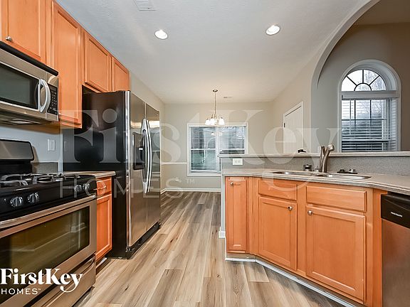5th image of 9123 Alden Dr