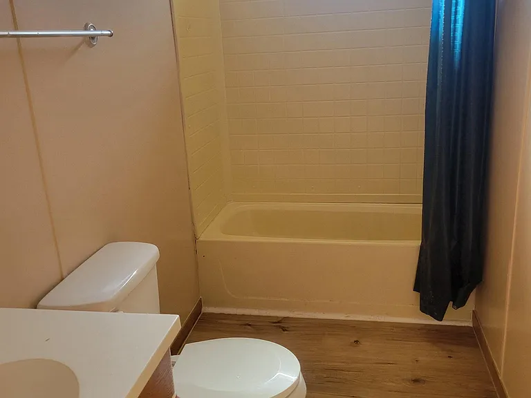 1720 NW 38th Ave #151 — Photo 6