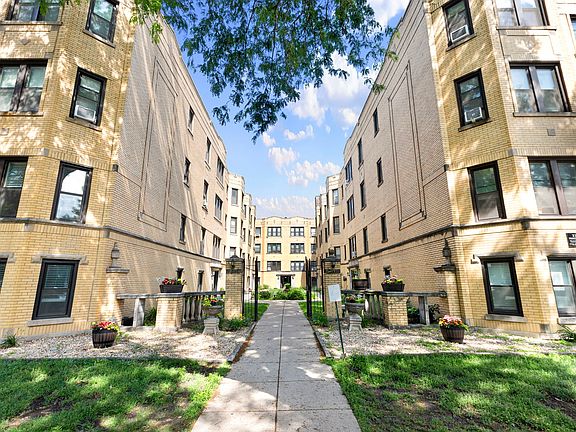 3rd image of 3815 N Greenview Ave #3819.5-1E