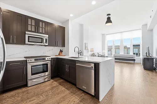 1125 Maxwell Ln #Penthouse 1221 Photo 1 1125 Maxwell Ln #Penthouse 1221 Photo 1