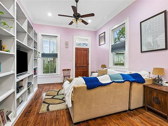 3rd image of 1607 Louisa St