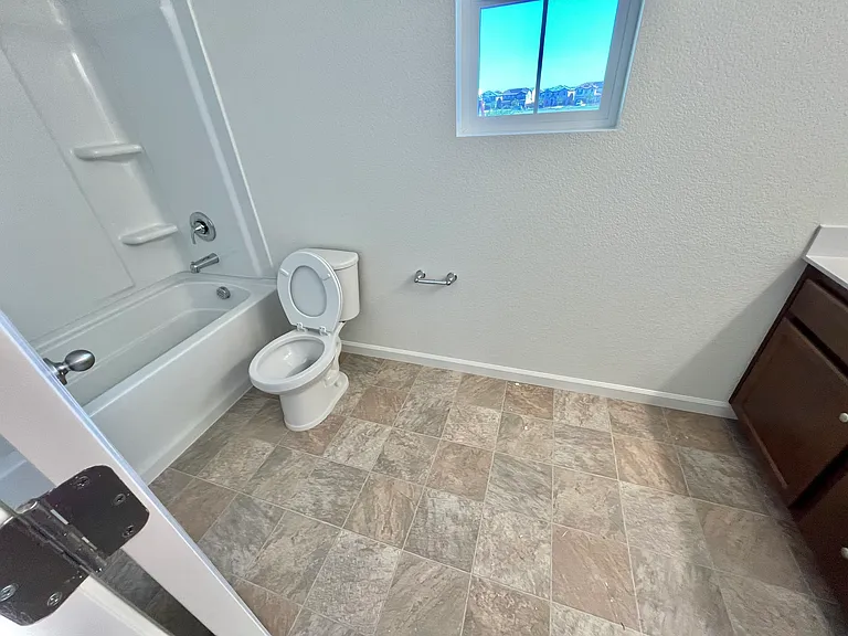 378 Miramar Dr — Photo 13