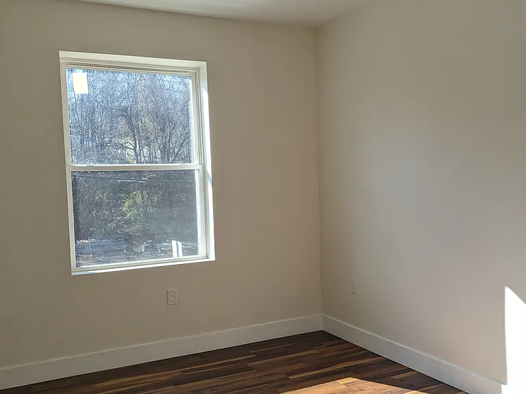 518 N State St #1 — Photo 12