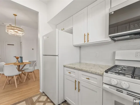 114 Pennington Ave #20, Passaic, NJ 07055