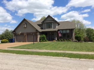 22 Kingsridge Dr, Mount Vernon, IL 62864