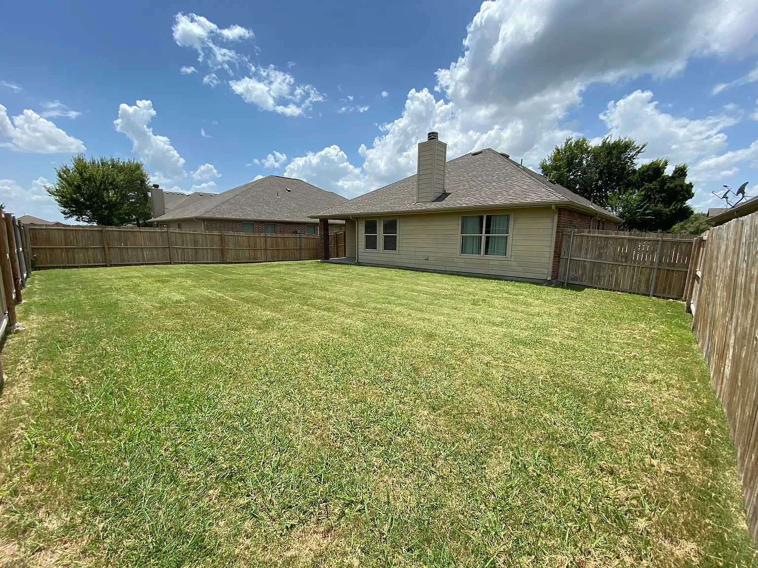3 bed, 1502 sqft, $2,150 — Photo 3
