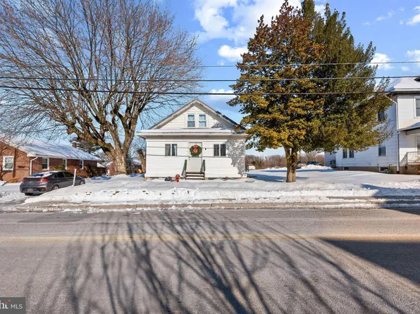 43 E George St, York New Salem, PA 17371