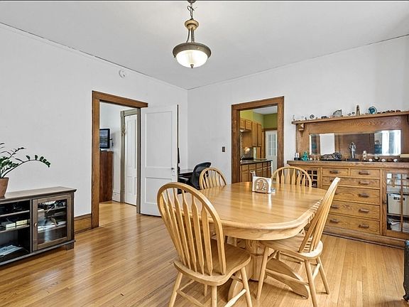 5th image of 3925 Garfield Ave APT 2