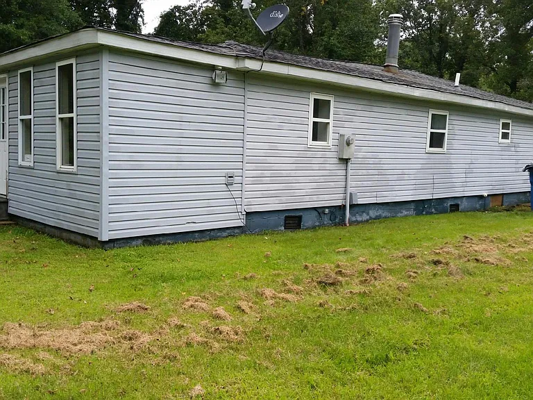 2141 Benefit Rd — Photo 3