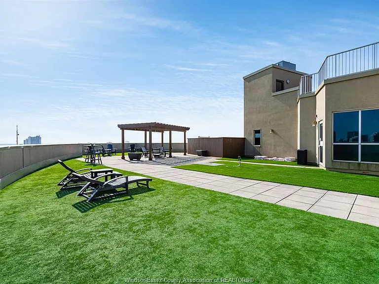 1225 Riverside Dr E #202 — Photo 28