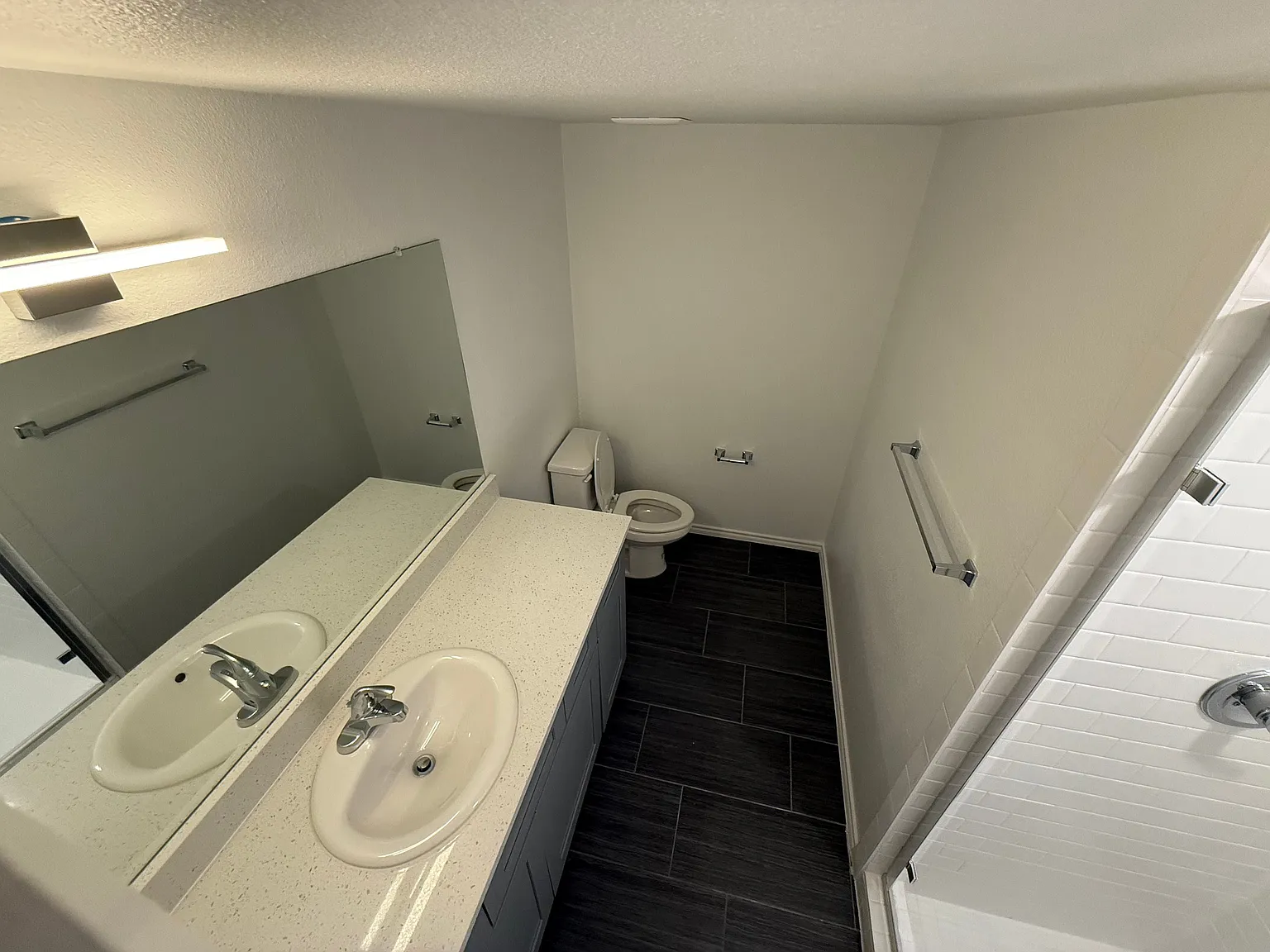 2 bed, 2.0 bath, 1055 sqft, $1,800 — Photo 3