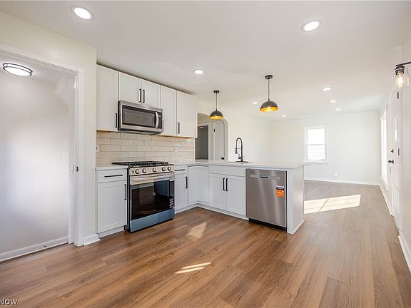 4th image of 14705 Brunswick Ave