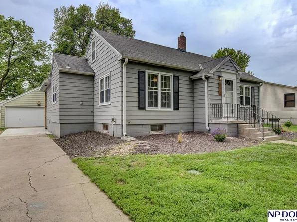321 W 9th St, North Bend, NE 68649