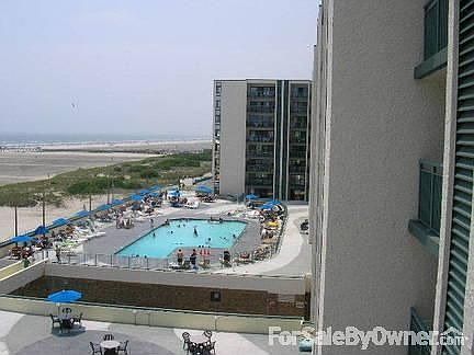 Huge heated pool, hot tub, & kiddie pool