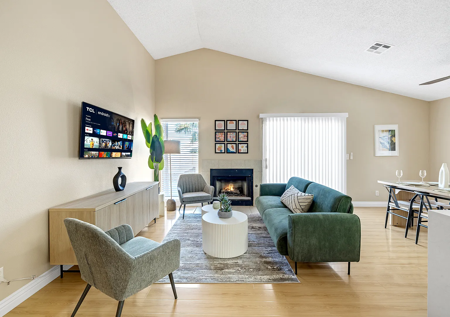 3 bed, 1268 sqft, $3,500 — Photo 4