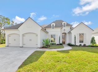 100 Fawn Crest Dr, Lafayette, LA 70508