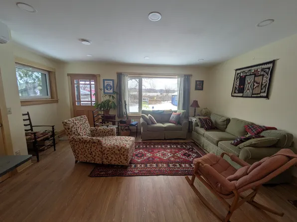 (undisclosed Address), Burlington, VT 05401