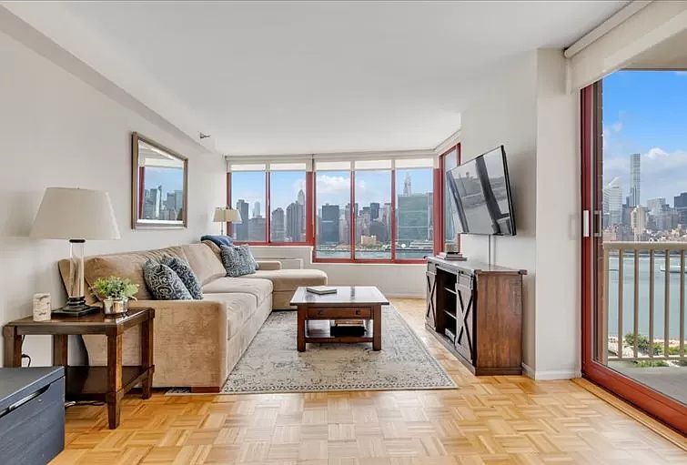 1st image of 4-74 48th Ave #20B