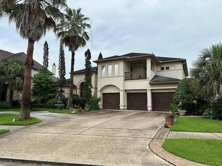 1731 Parklake Vlg — Photo 9