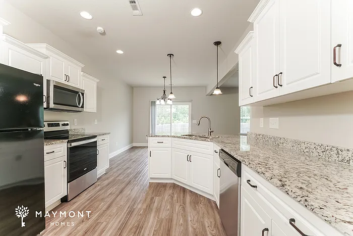 220 Pebble Ln — Photo 8