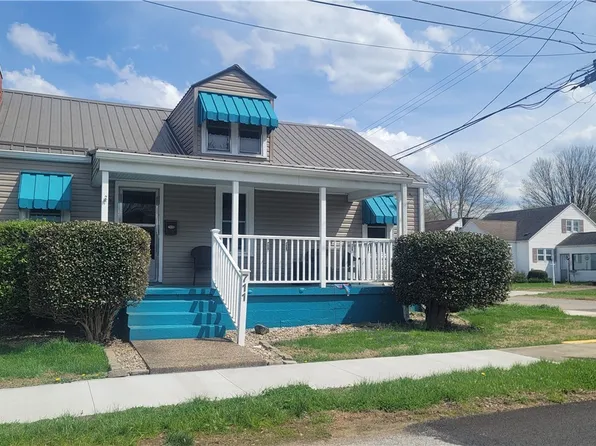 711 Victoria Ave, Williamstown, WV 26187