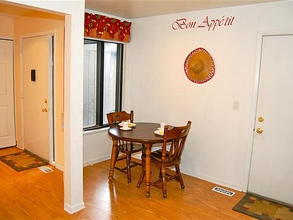 4th image of 2549 Meade Ct #25